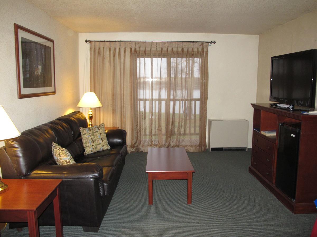 Best Western Lake Lucille Inn Василла Экстерьер фото