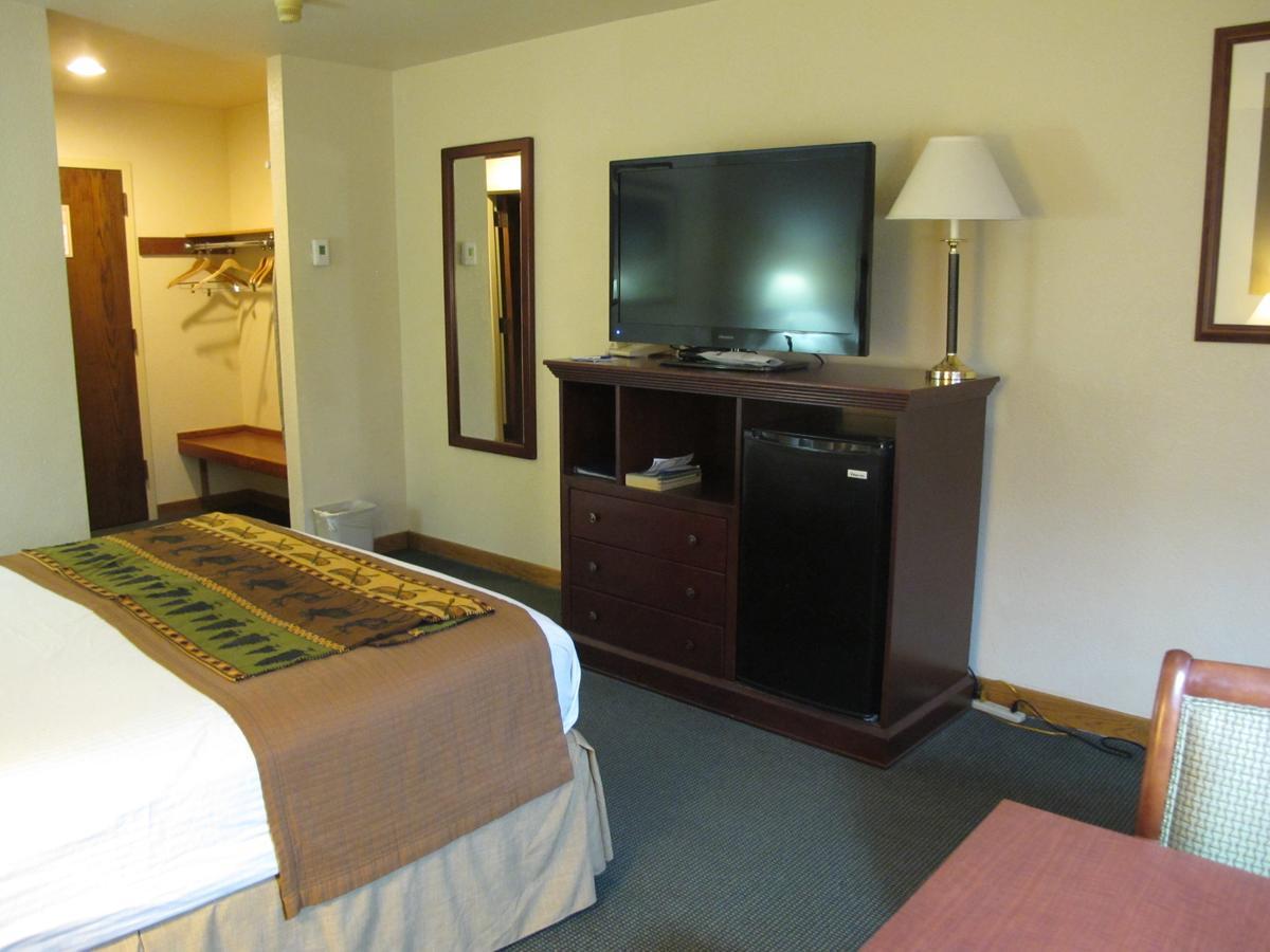 Best Western Lake Lucille Inn Василла Экстерьер фото