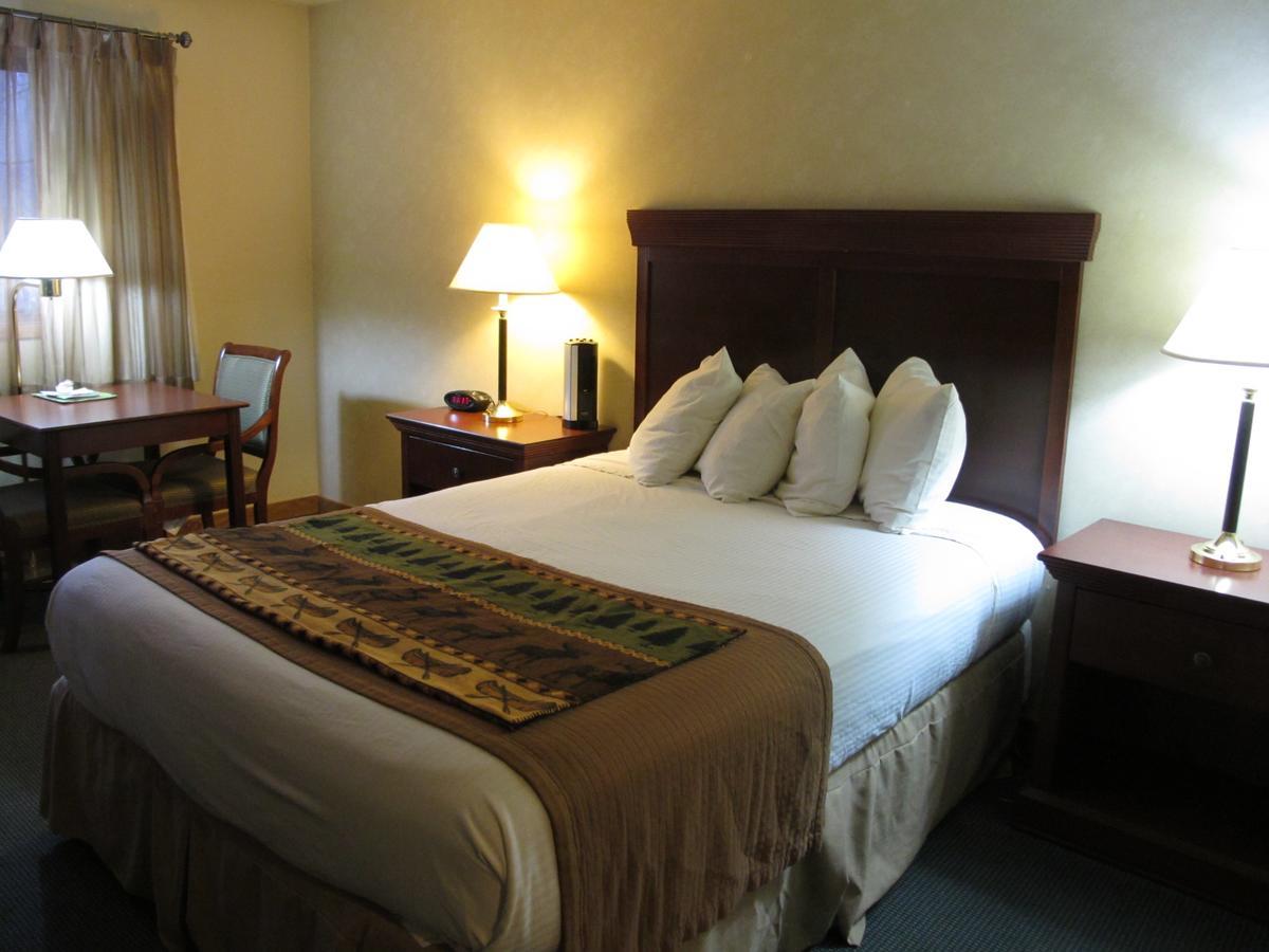 Best Western Lake Lucille Inn Василла Экстерьер фото